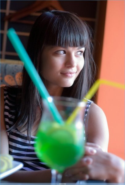 Трахается с вещами (20 фото)