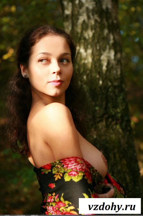  Неказистая обнаженная деревенская баба 