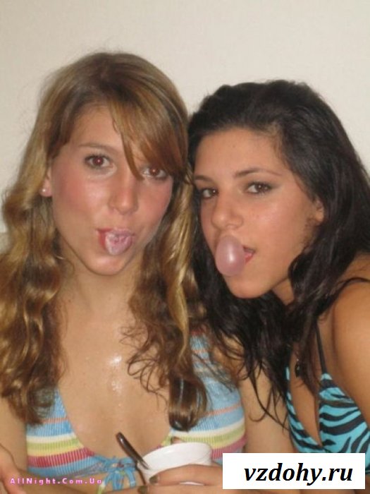 Тёлочки, которые пытаются соблазнить (20 фотографий)