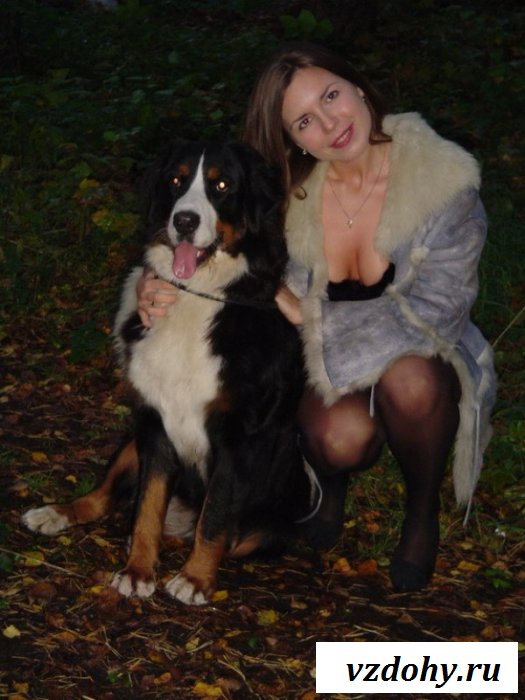 Гламурная девица собирается на прогулку