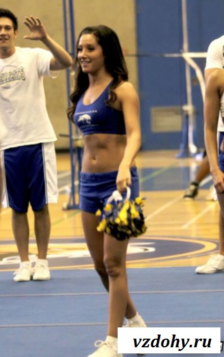 Аппетитная Эшли Тисдейл в гриме