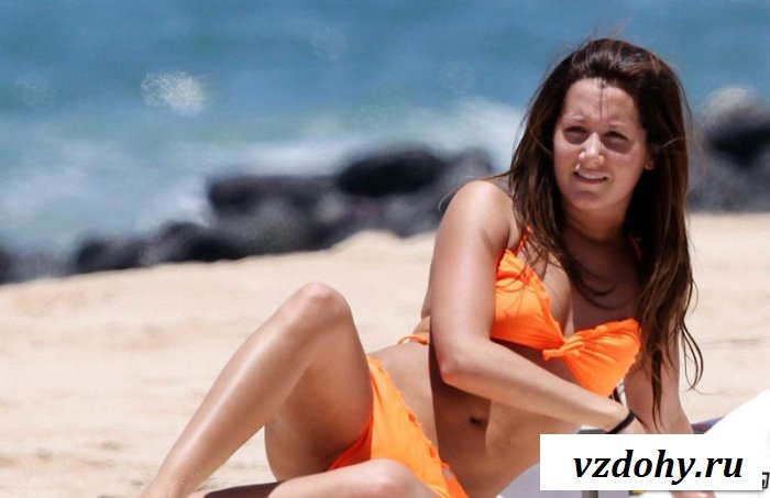 Аппетитная Эшли Тисдейл в гриме