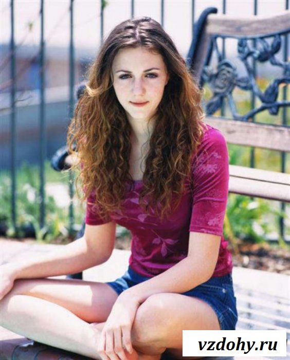 Шикарная Мадлен Зима в необычном свете