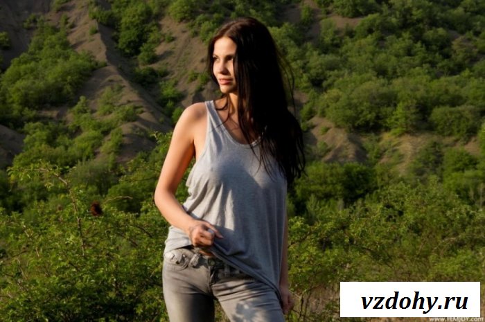 Пышногрудая актриса взрослого кино