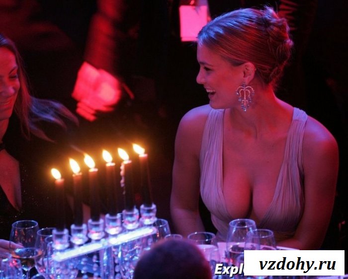 Сисястая Рафаэль Бар