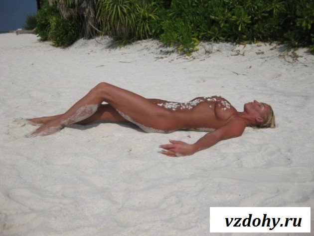 Волочкова была замечена голая на пляже