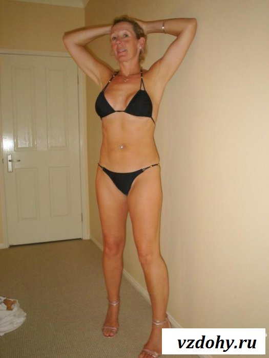 У грудастой мамашки есть пилон 