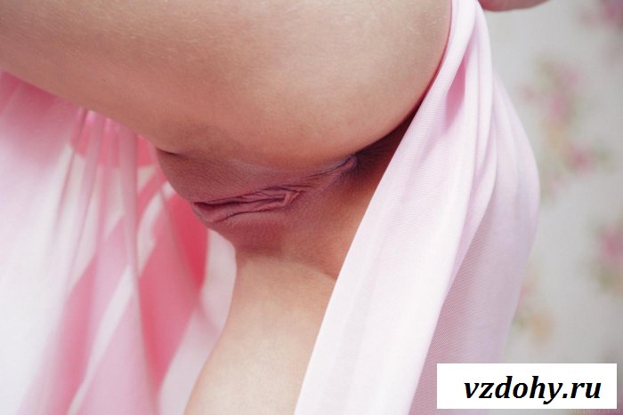 Изумительный голый анус с узкой дырочкой