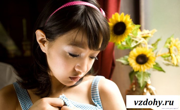 Смуглый азиатский голый зад