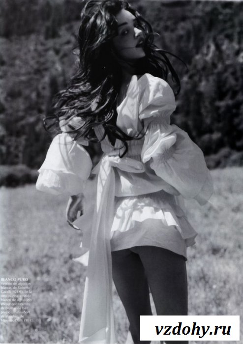 Длинноногая знаменитость Rosie Huntington