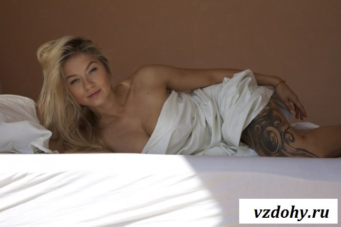 Нежные фото голой знаменитости Полины Логуновой