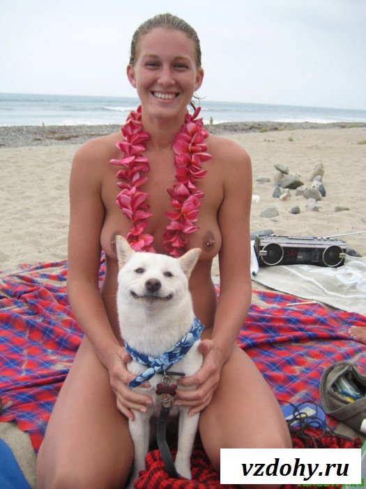 Изумительные ракурсы на пляжный топлес