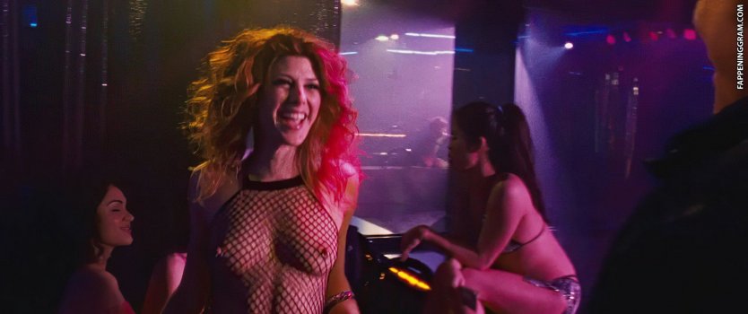 Мариса Томей голая Рестлер