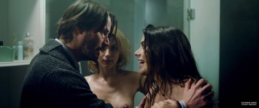 Ана де Армас голая в фильме