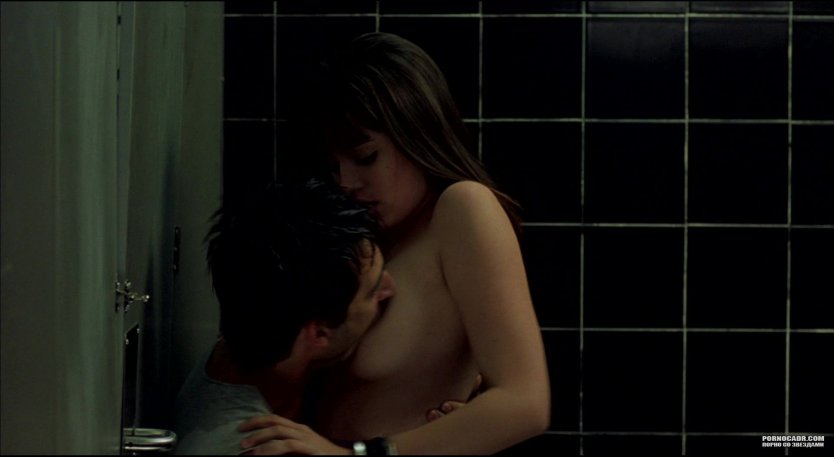 Фильм каменные кулаки ана де Армас