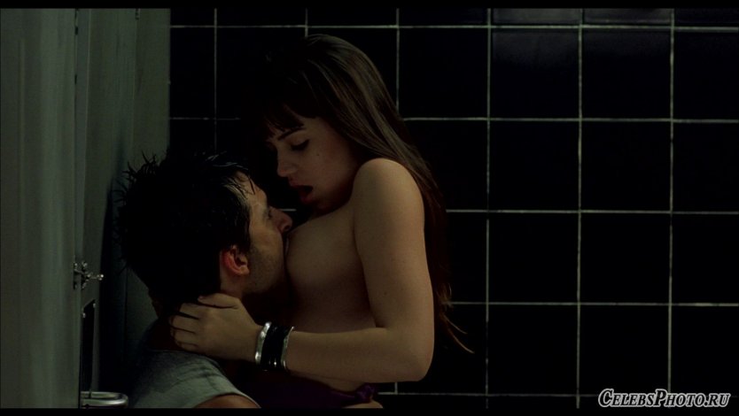 Ана де Армас постельные сцены