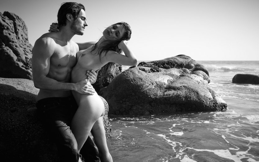 Эротическая фотосессия пара