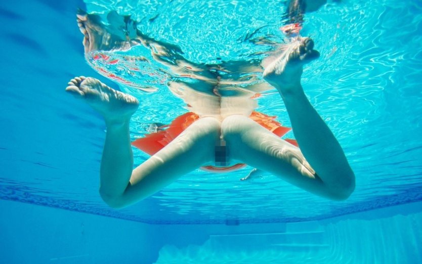 Под водой без купальника