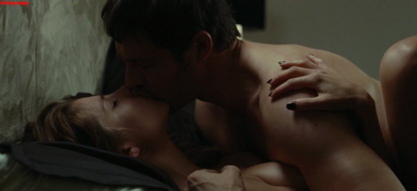 Эльза Патаки лесби сцены