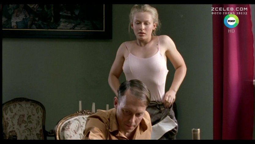 Юлия Пересильд грудь край