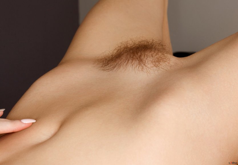 Выпуклый женский лобок