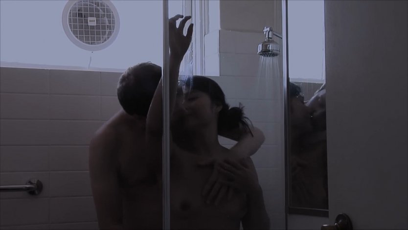 Голая женская грудь в фильме