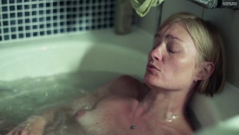 Виктория Толстоганова ню