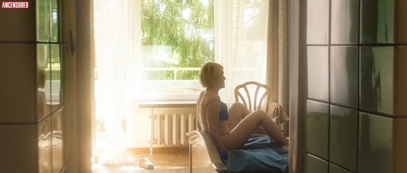 Виктория Толстоганова выше неба