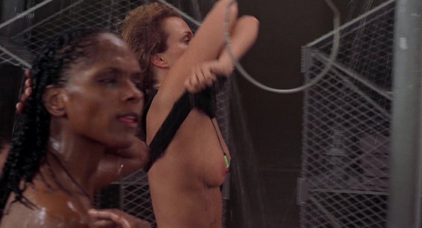 Дина Мейер Звездный десант грудь