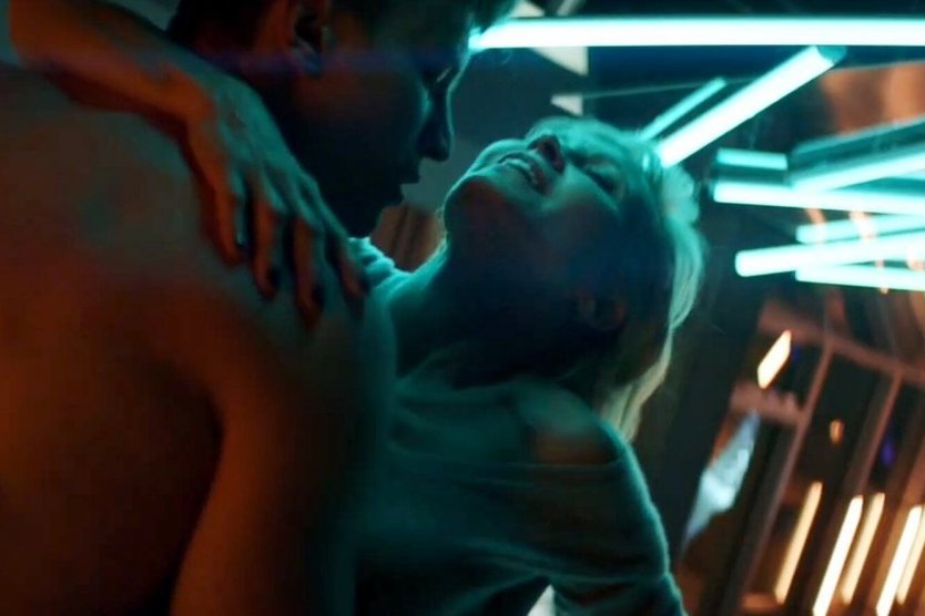 Голая Елена Дапкунайте