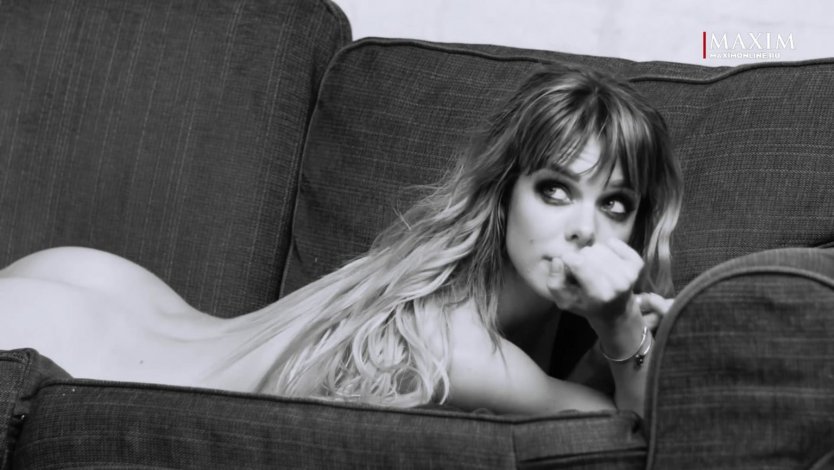 Анна Старшенбаум в фильме ню