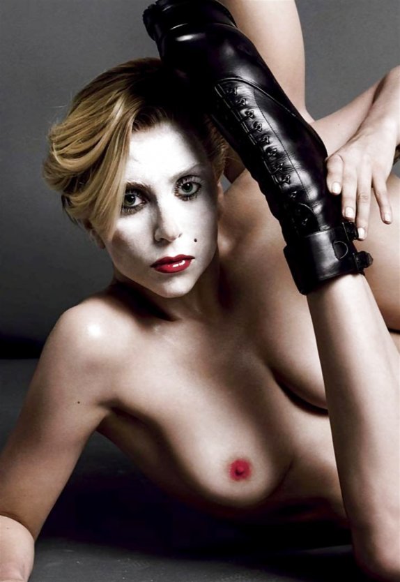 Голые ягодицы знаменитостей