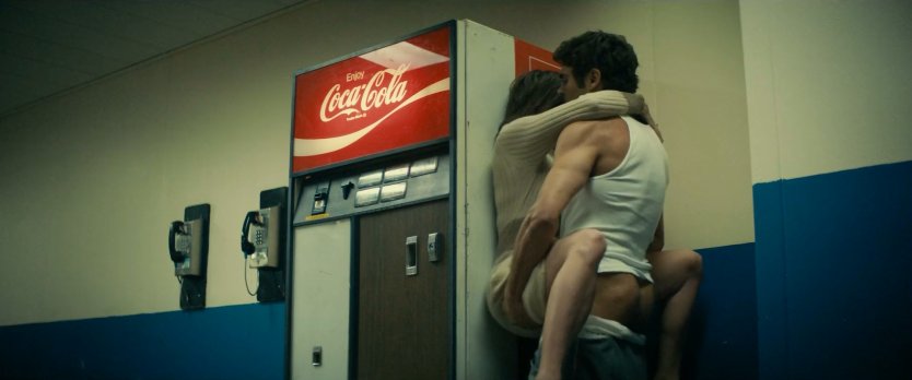 Кая Скоделарио эро сцены