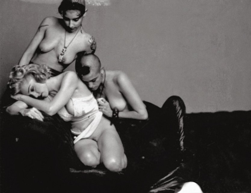 Мадонна певица обнаженка