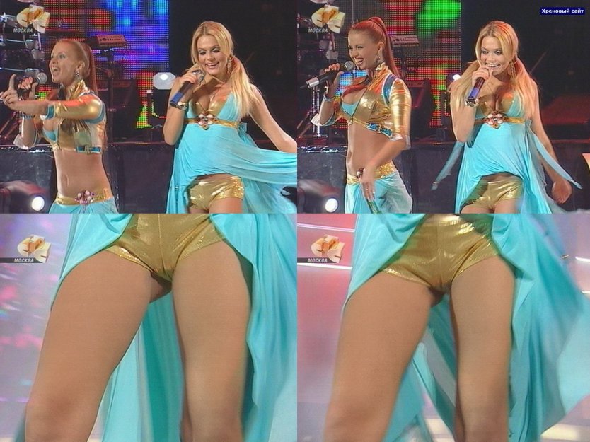 Ксюша Новикова блестящие голая