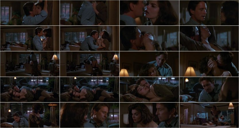 Актриса Морена Баккарин обножоную