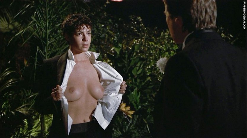 Жанна Коллетен в фильме Эммануэль