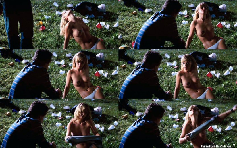 Кристина Риччи топлесс