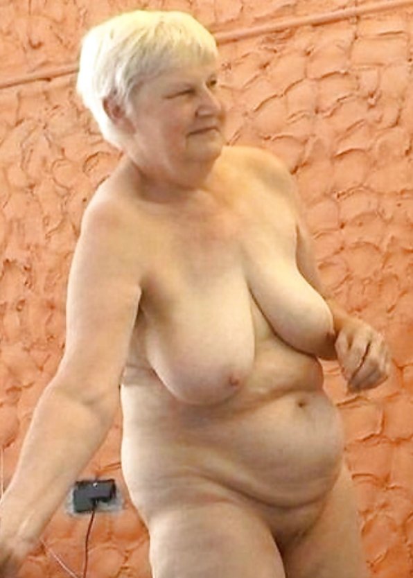 Голые старухи подсмотренное