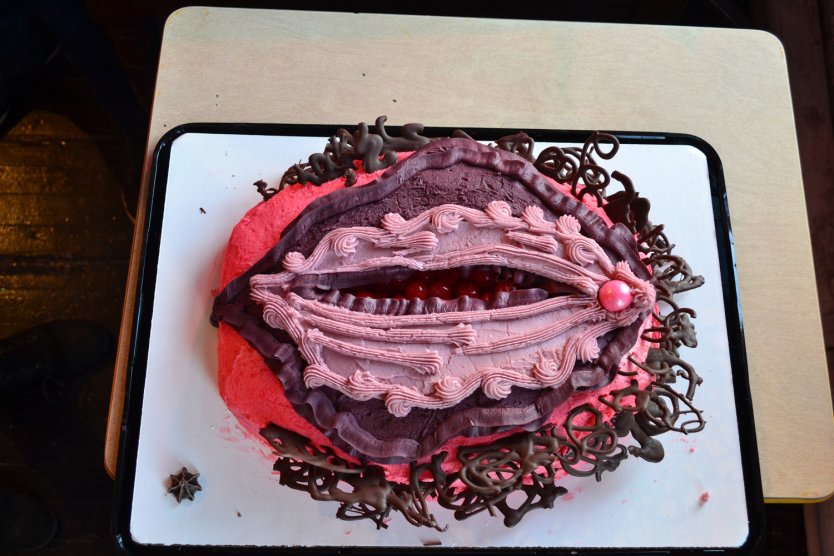 Частити Линн анал лесби