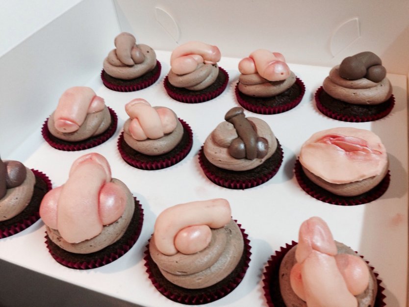 Пирожные в виде вагины