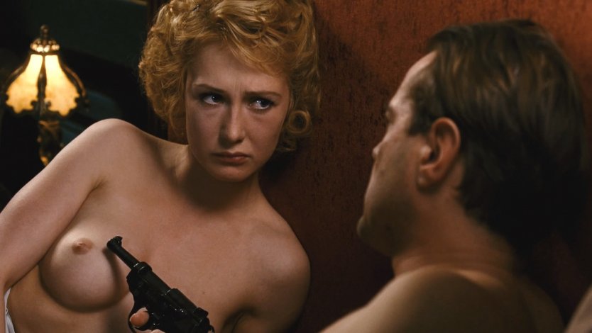 Кэрис Ван Хаутен голая