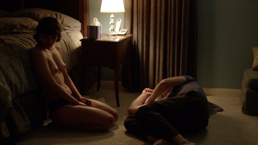 Сериал Родина Морена Баккарин грудь