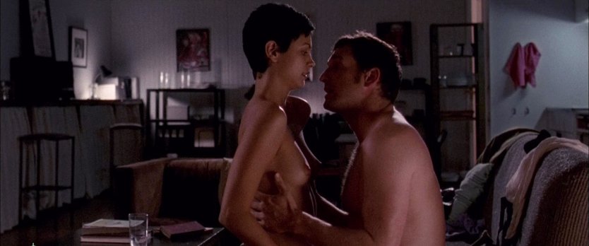 Морена Баккарин топлес