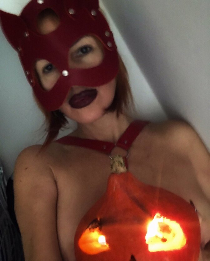 Женевьева Мортон секси