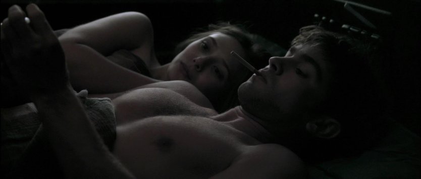 Элизабет Олсен голая в фильме