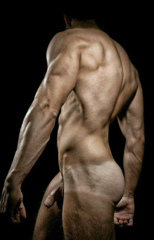 Красивые мужчины в стиле ню