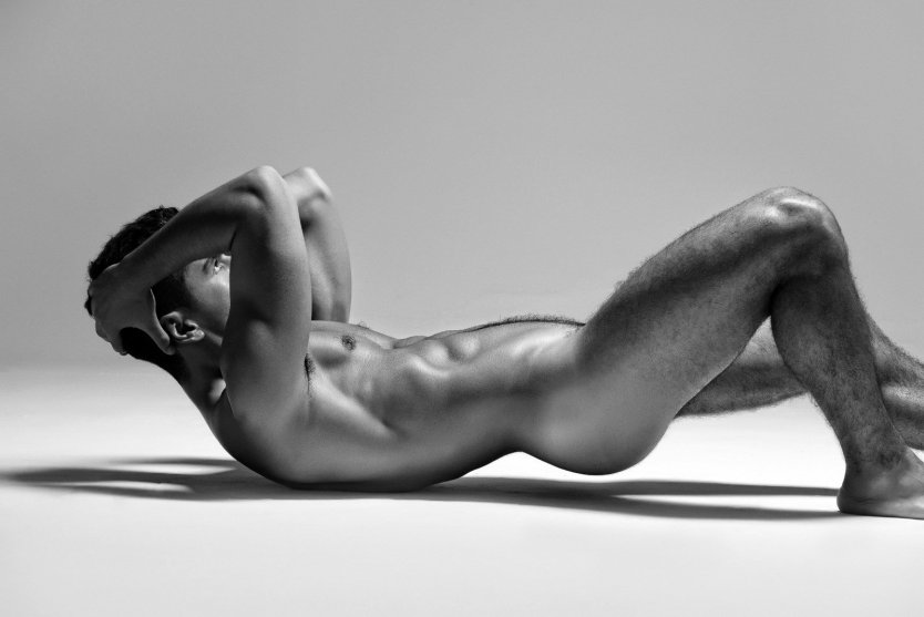 Художественное мужское ню