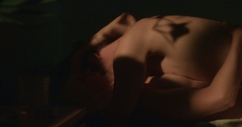 Элисон Бри постельные сцены