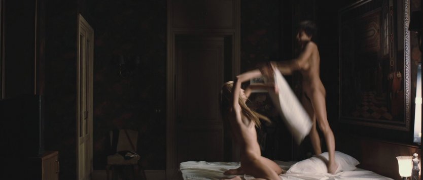 Елена Лисовская фото ню